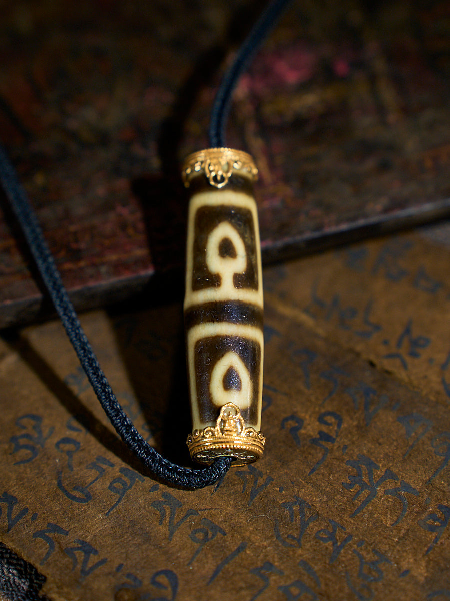 Enlightened Wisdom Bodhi Four-Eyed Agate 18K Gold Dzi Necklace