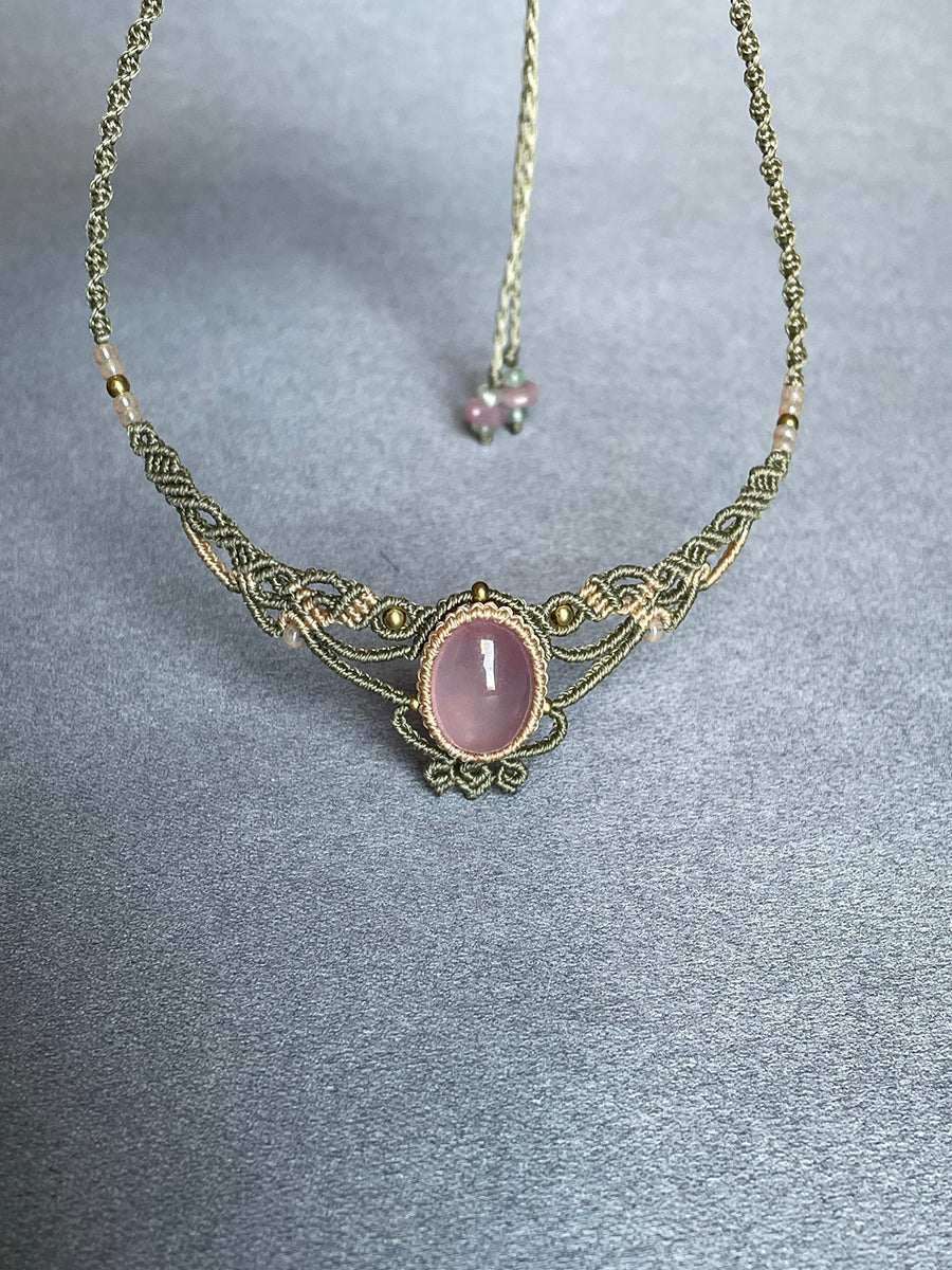 Tender Bloom Rose Quartz Collarbone Necklace