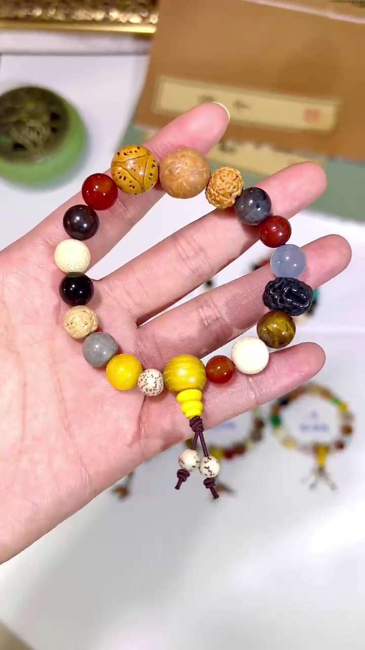Hangzhou Lingyin eighteen seed bracelets of the same style one two three four five generations of multi-treasure bodhi eighteen seed Buddhist beads rosary wholesale
