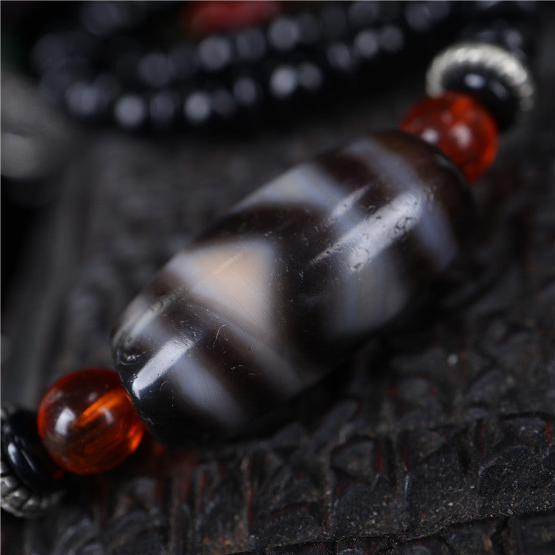 Natural agate chalcedony tiger tooth celestial bead necklace