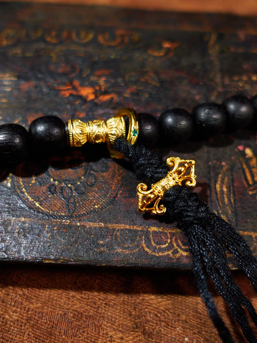 Serene Dual Vision Two-Eyed Dzi & Agarwood 18K Gold Necklace