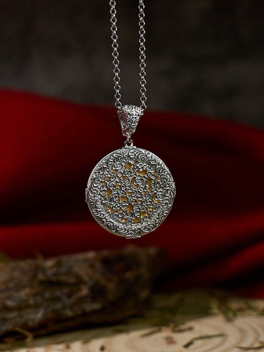 Shell Yellow Jambhala of Wealth Necklace