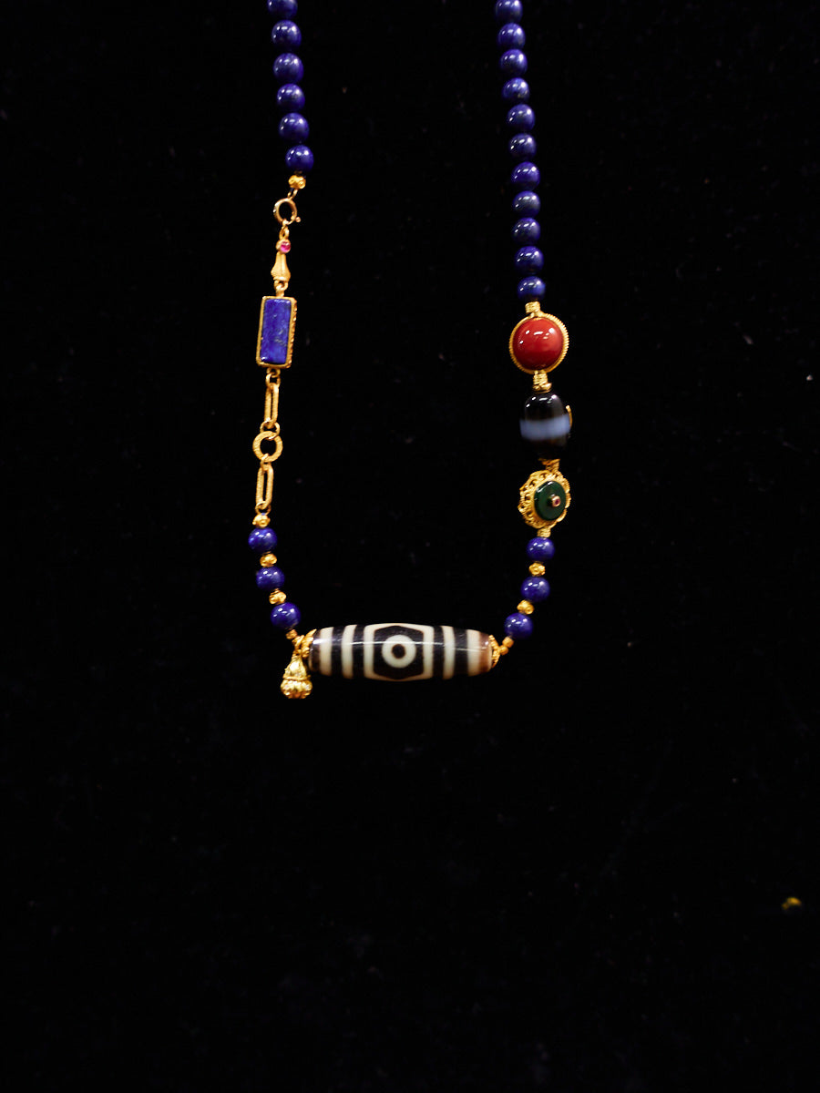 Treasure-Cover Three-Eyed Dzi & Lapis Lazuli 18K Gold Necklace