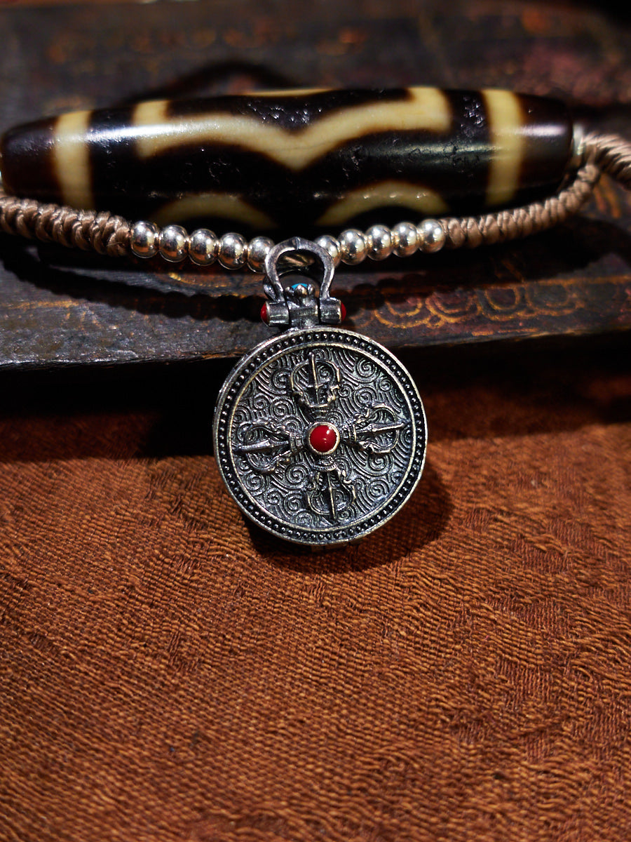 Yellow Jambhala Three-Eyed Dzi & Agate Thangka Necklace