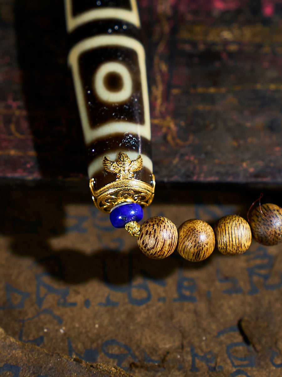 Blessed Wisdom Four-Eyed Agate & Agarwood 18K Gold Necklace