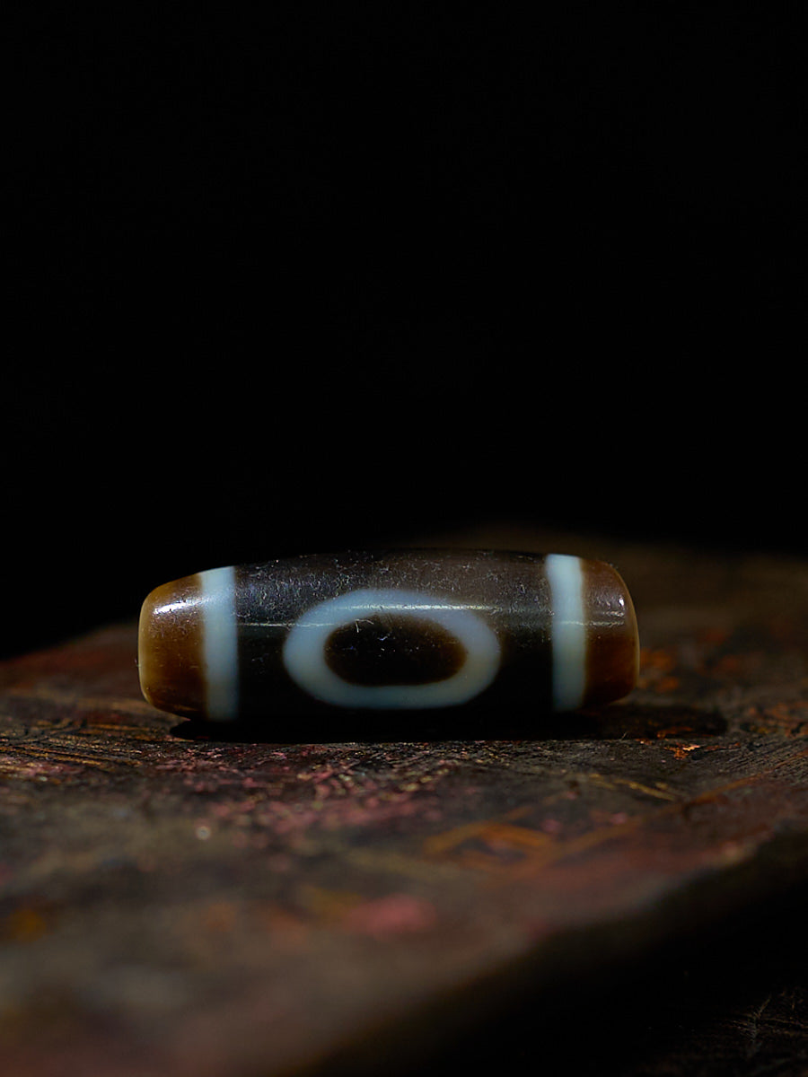 Luminous Focus Single-Eyed Dzi Necklace