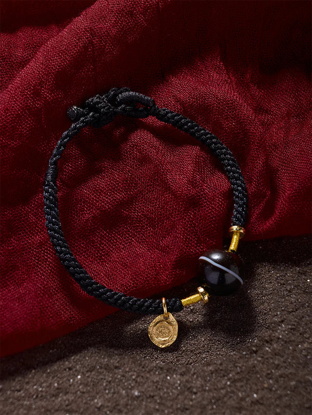 Single Line Dzi Bead Bracelet – Blessings of Protection and Spiritual Energy