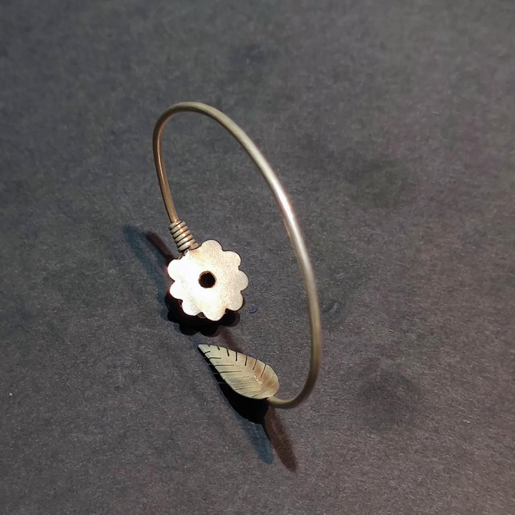 Radiant Clarity Bracelet | Pure Silver Citrine Bangle for Abundance and Spiritual Energy