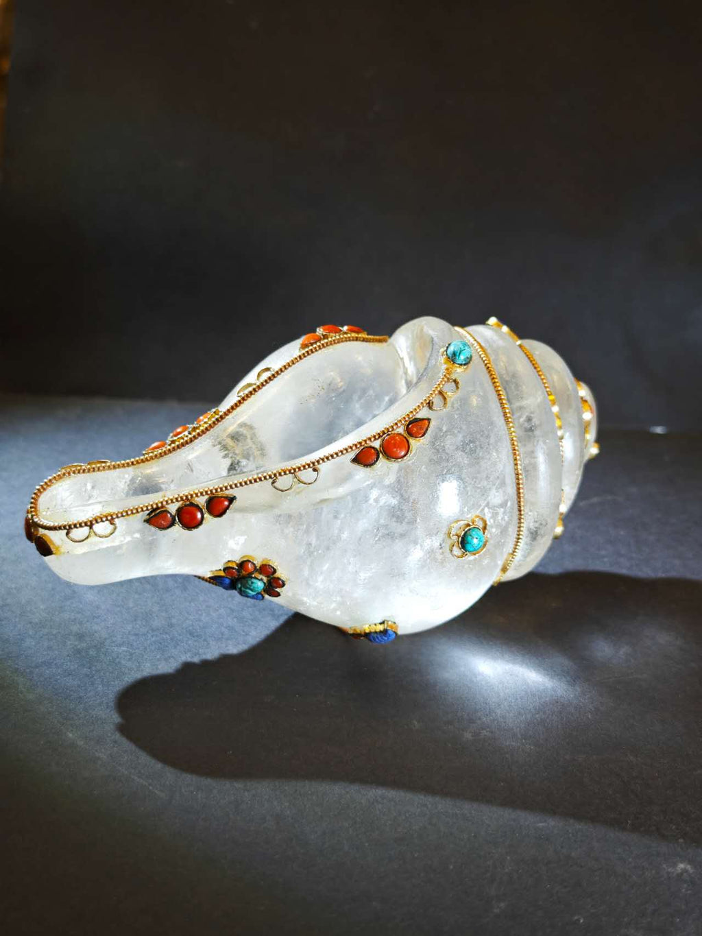 Healing Conch · Clear Quartz Ritual Ornament