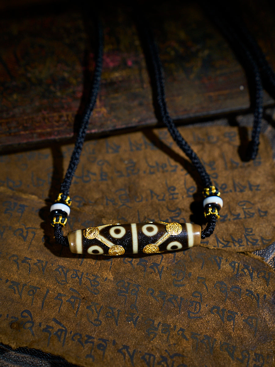 Fortune Path Zigzag Eight-Eyed Agate 18K Gold Dzi Necklace