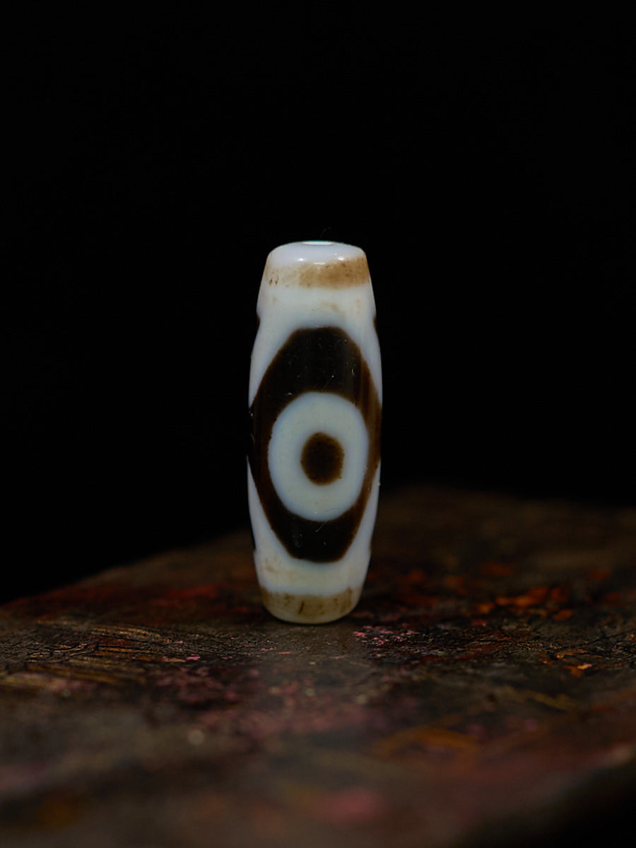 Luminous Focus Single-Eyed Dzi Necklace