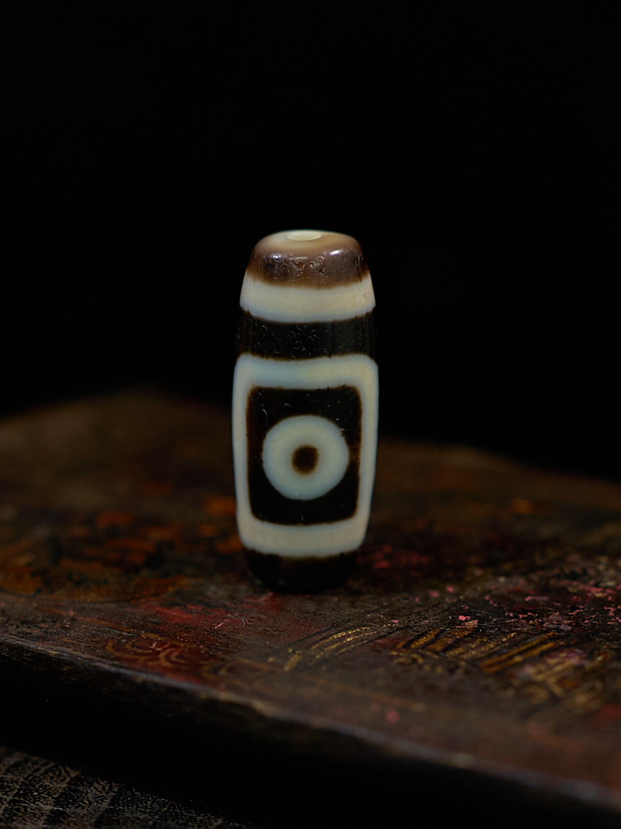 Luminous Focus Single-Eyed Dzi Necklace
