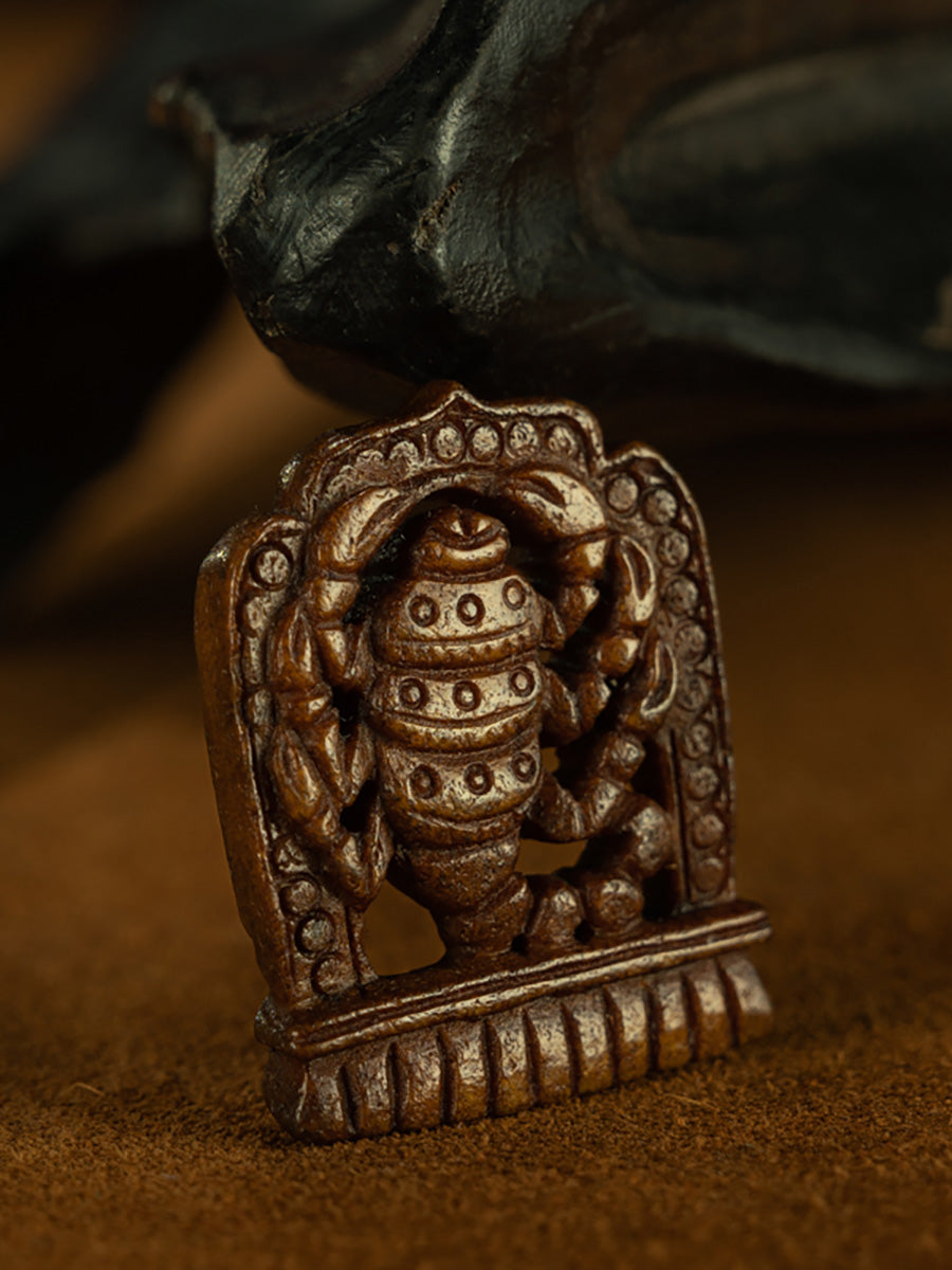 Ming Dynasty Style Tibetan High-Yu Carved Angry Padmasambhava Scorpion Talisman Necklace