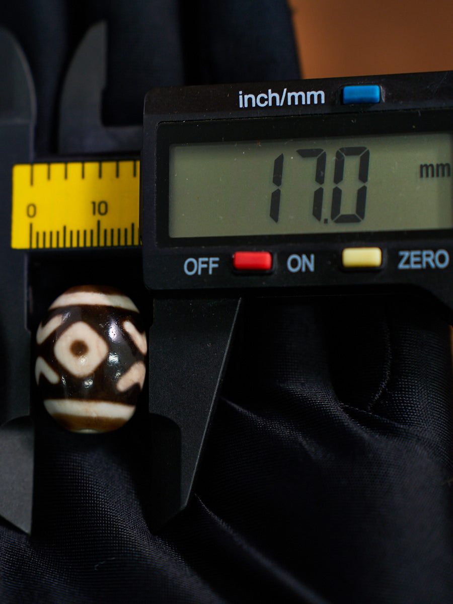 Serene Lotus Guardian Shale Darlo Agate Dzi Bead