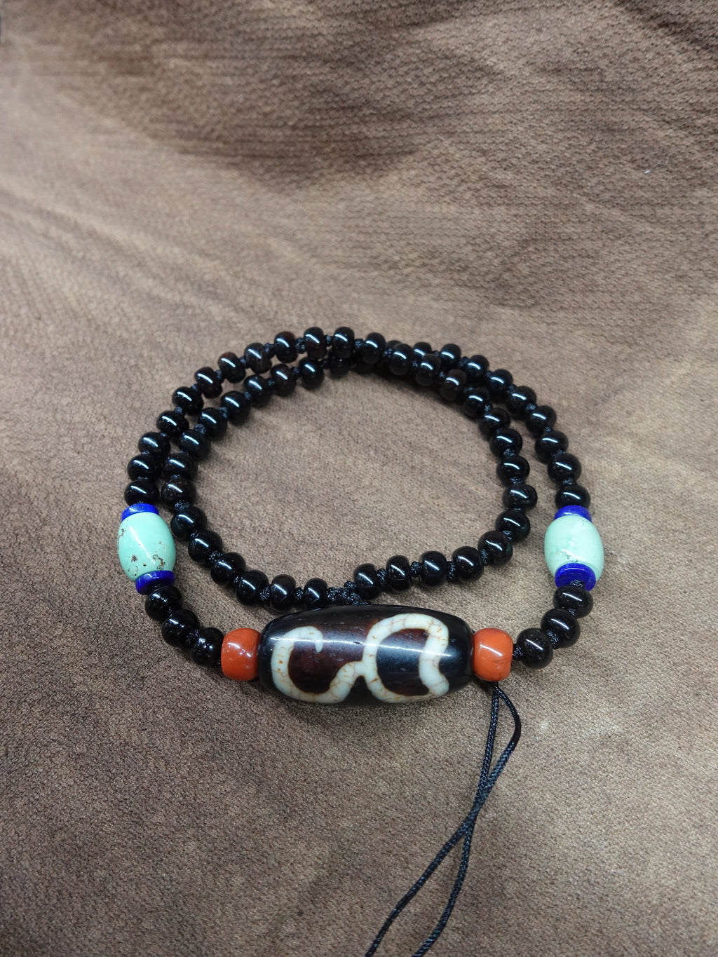 Himalayan Goddess Lotus Double-sided Dzi Bead Necklace