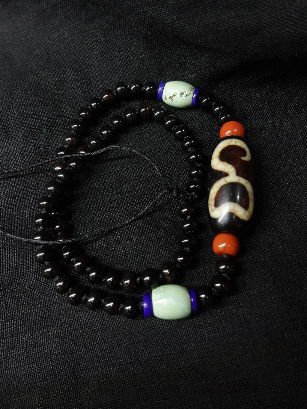 Himalayan Goddess Lotus Double-sided Dzi Bead Necklace
