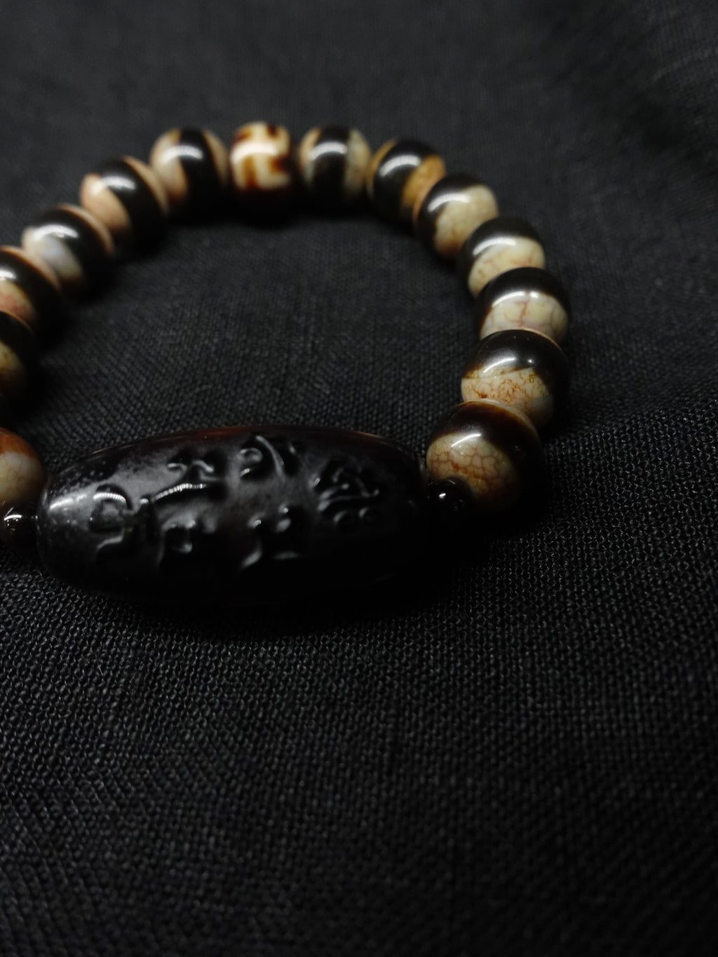 Six-word maxim one eye Dzi bead bracelet