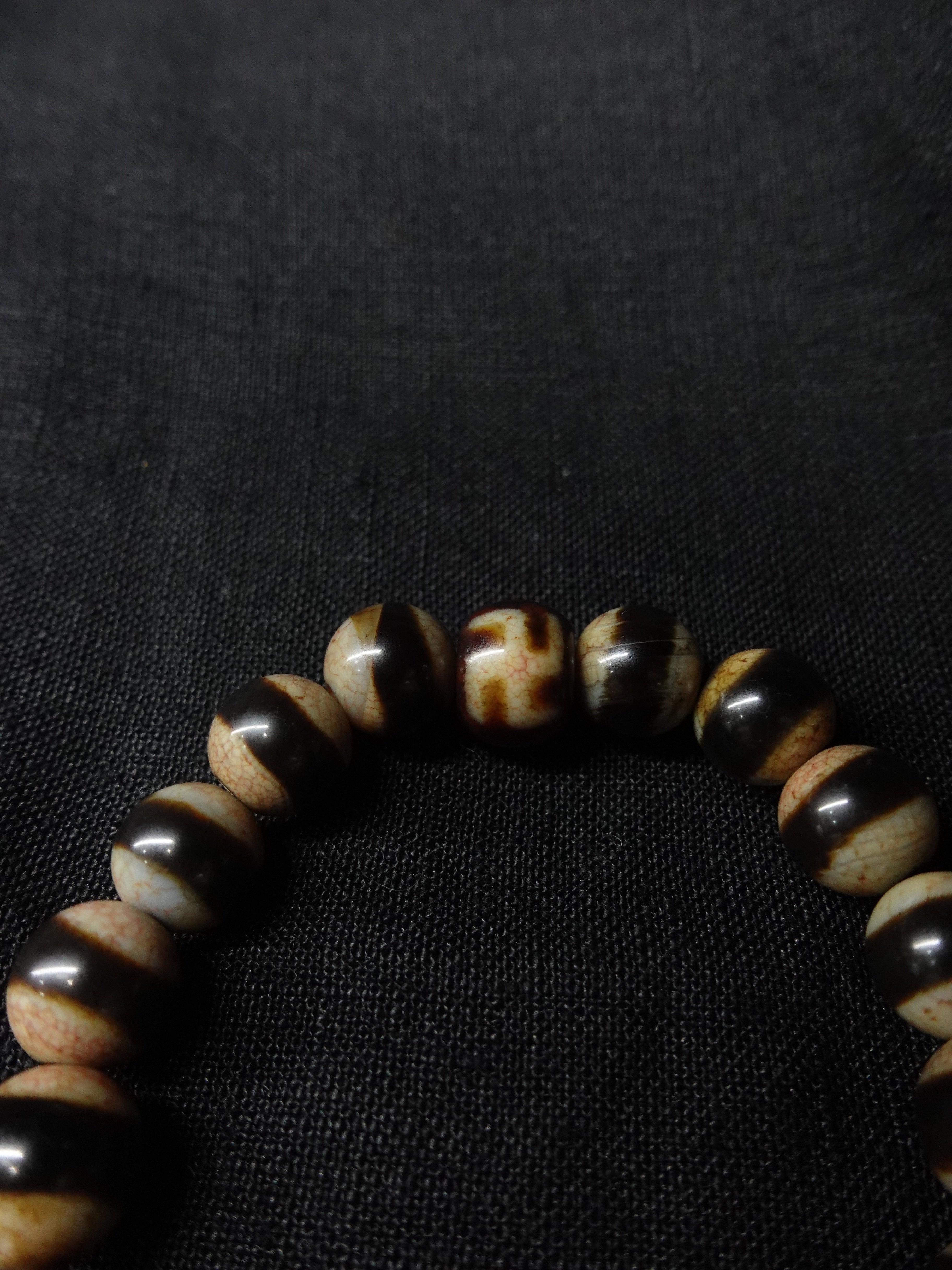 Six-word maxim one eye Dzi bead bracelet