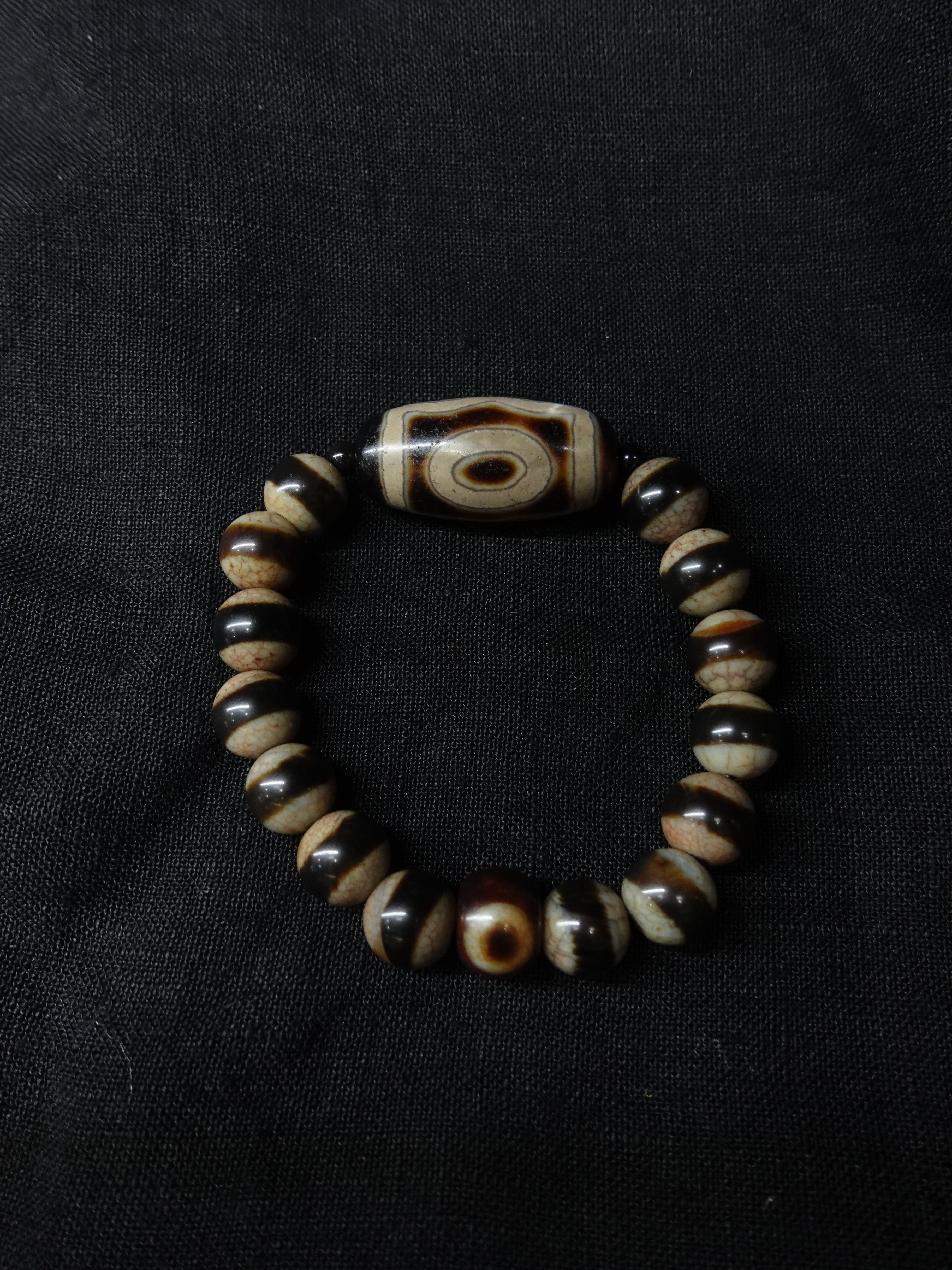 Six-word maxim one eye Dzi bead bracelet