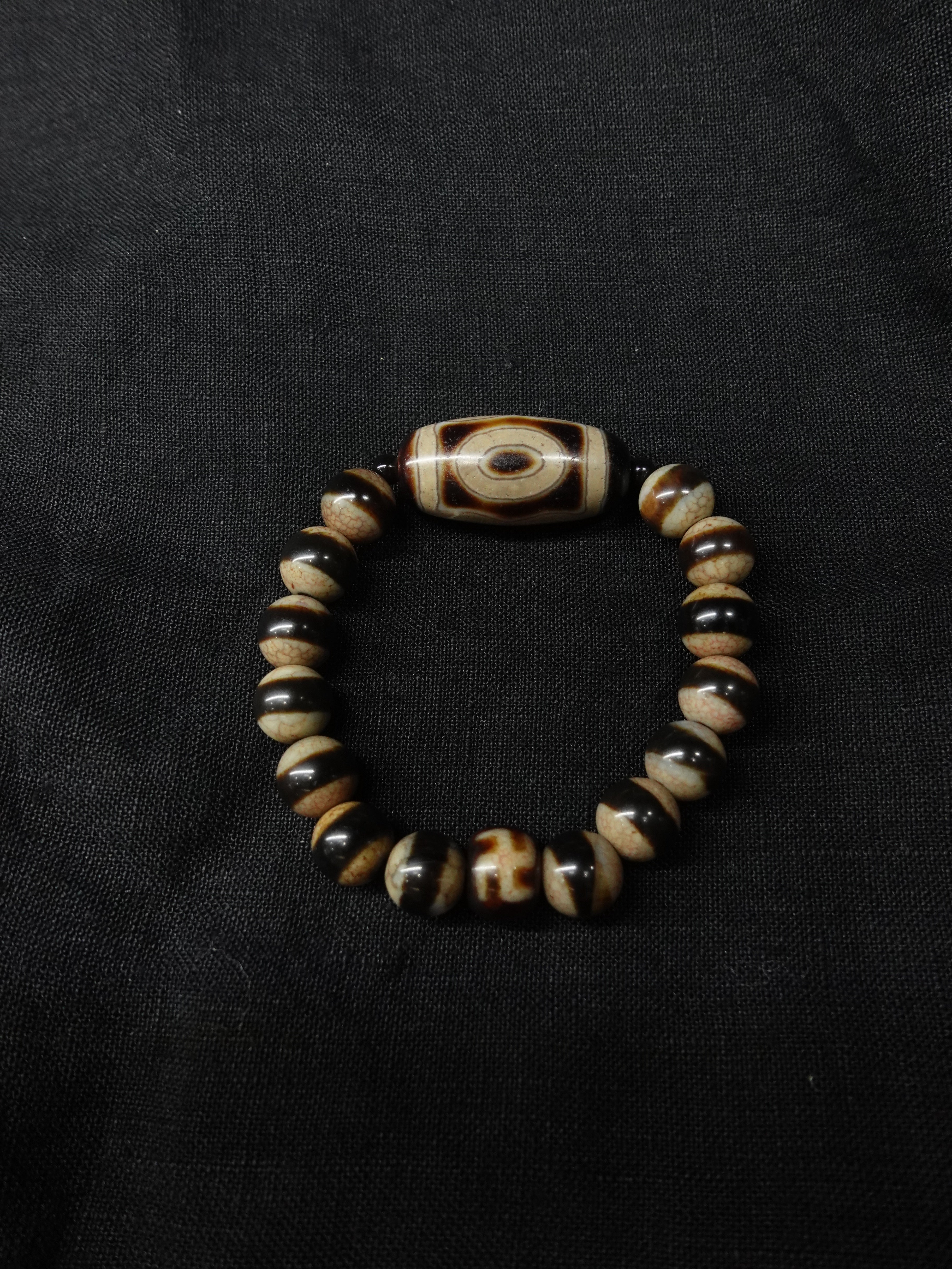 Six-word maxim one eye Dzi bead bracelet