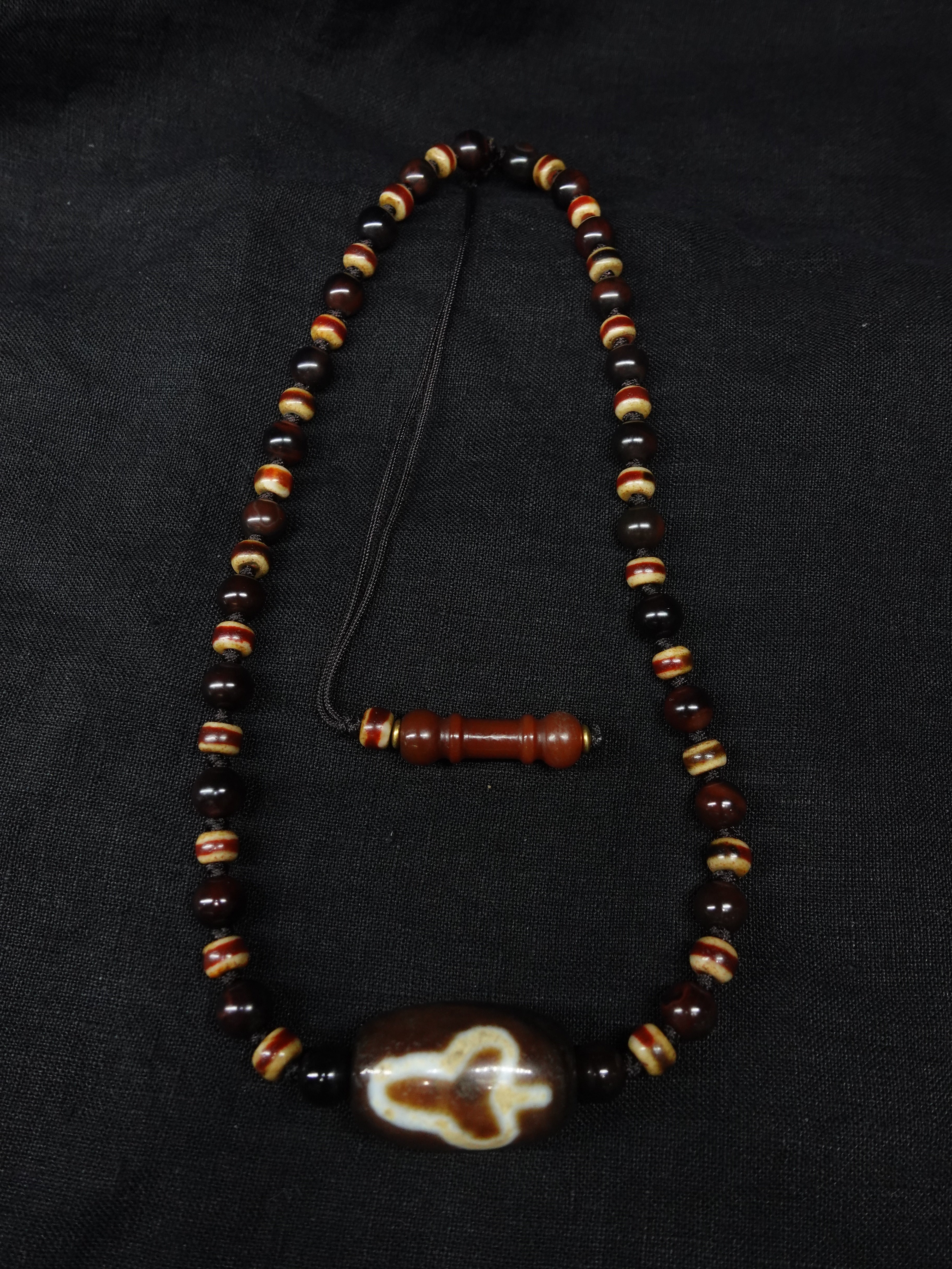 Old Agate Six-Syllable Mantra Bodhi Dzi Bead Necklace