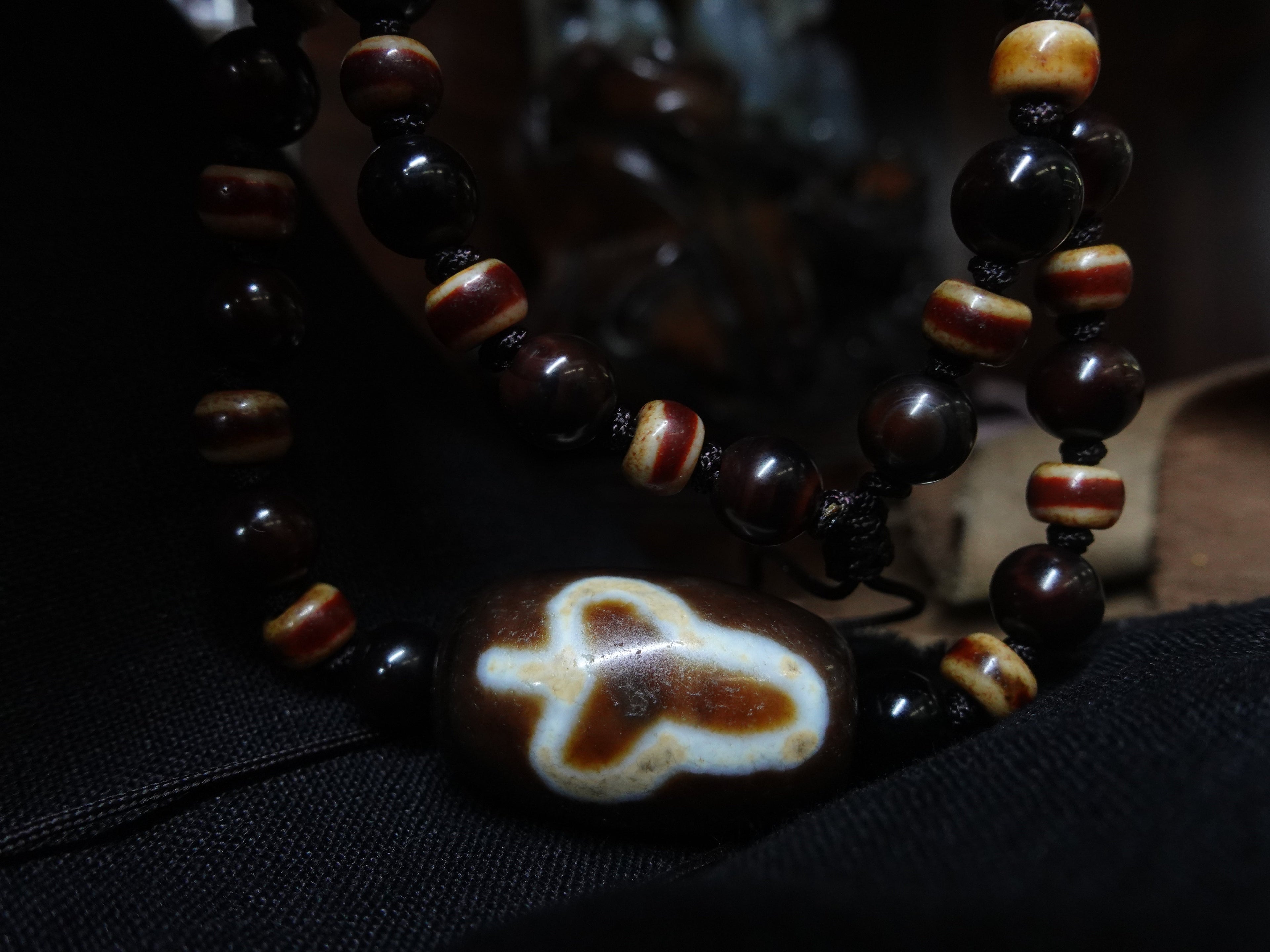 Old Agate Six-Syllable Mantra Bodhi Dzi Bead Necklace
