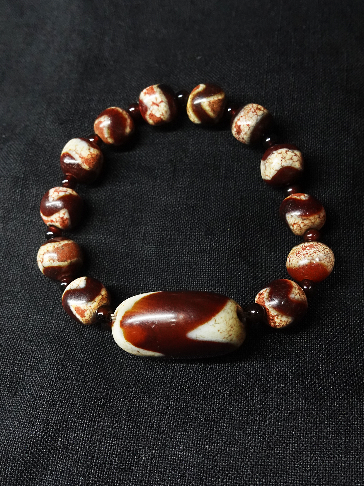 Tiger Tooth Bead Flat Bead Bracelet