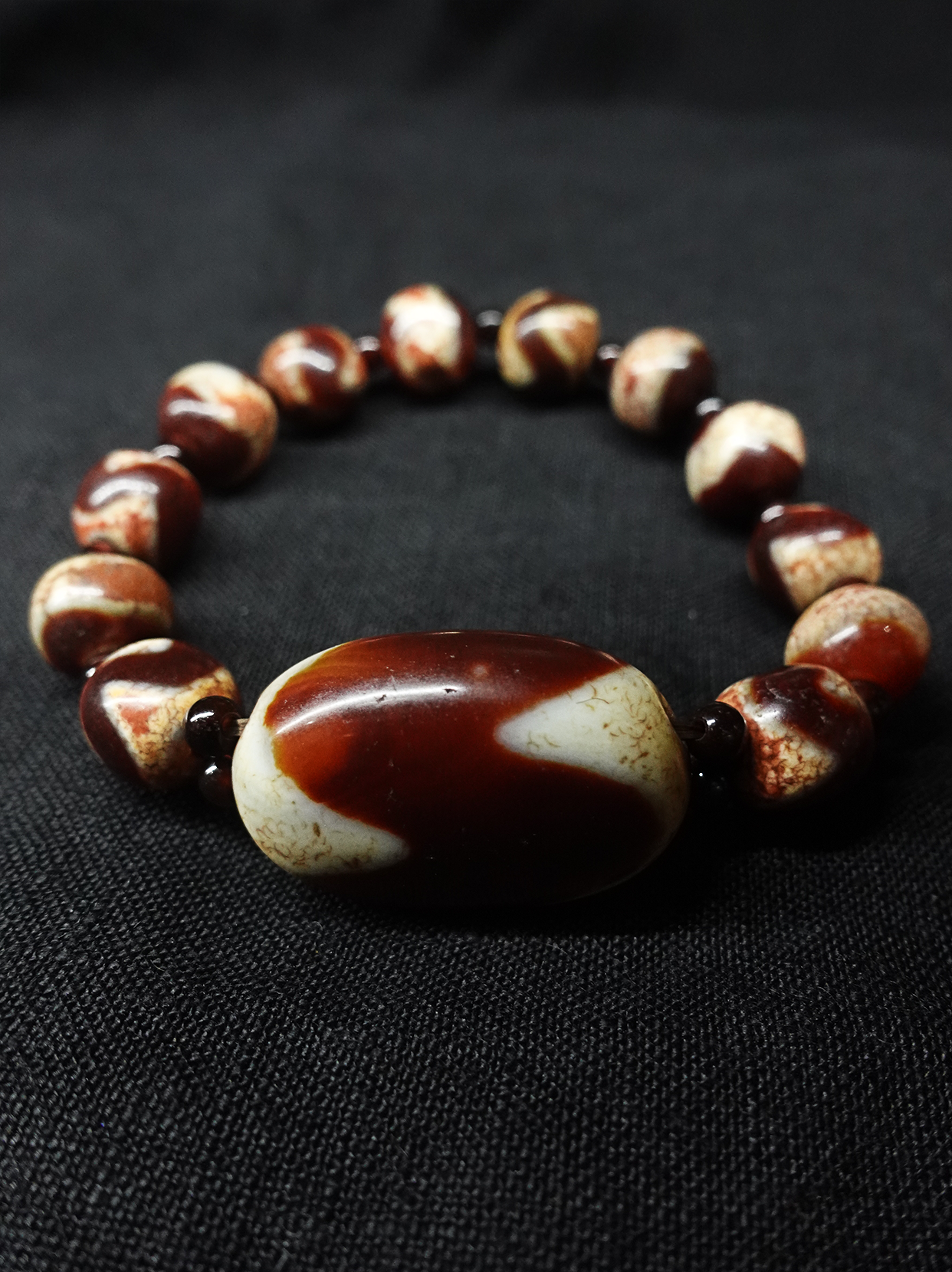 Tiger Tooth Bead Flat Bead Bracelet