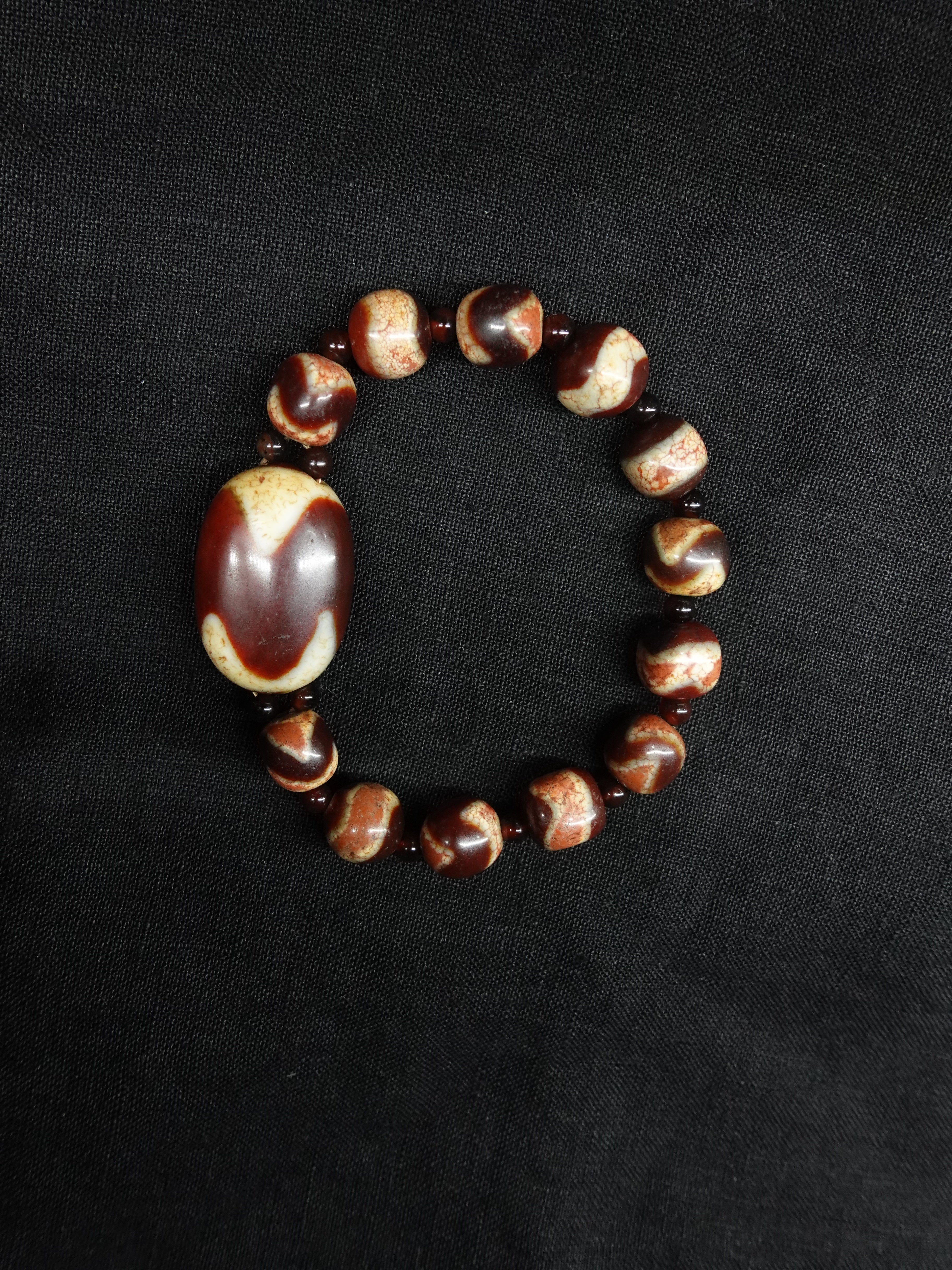 Tiger Tooth Bead Flat Bead Bracelet