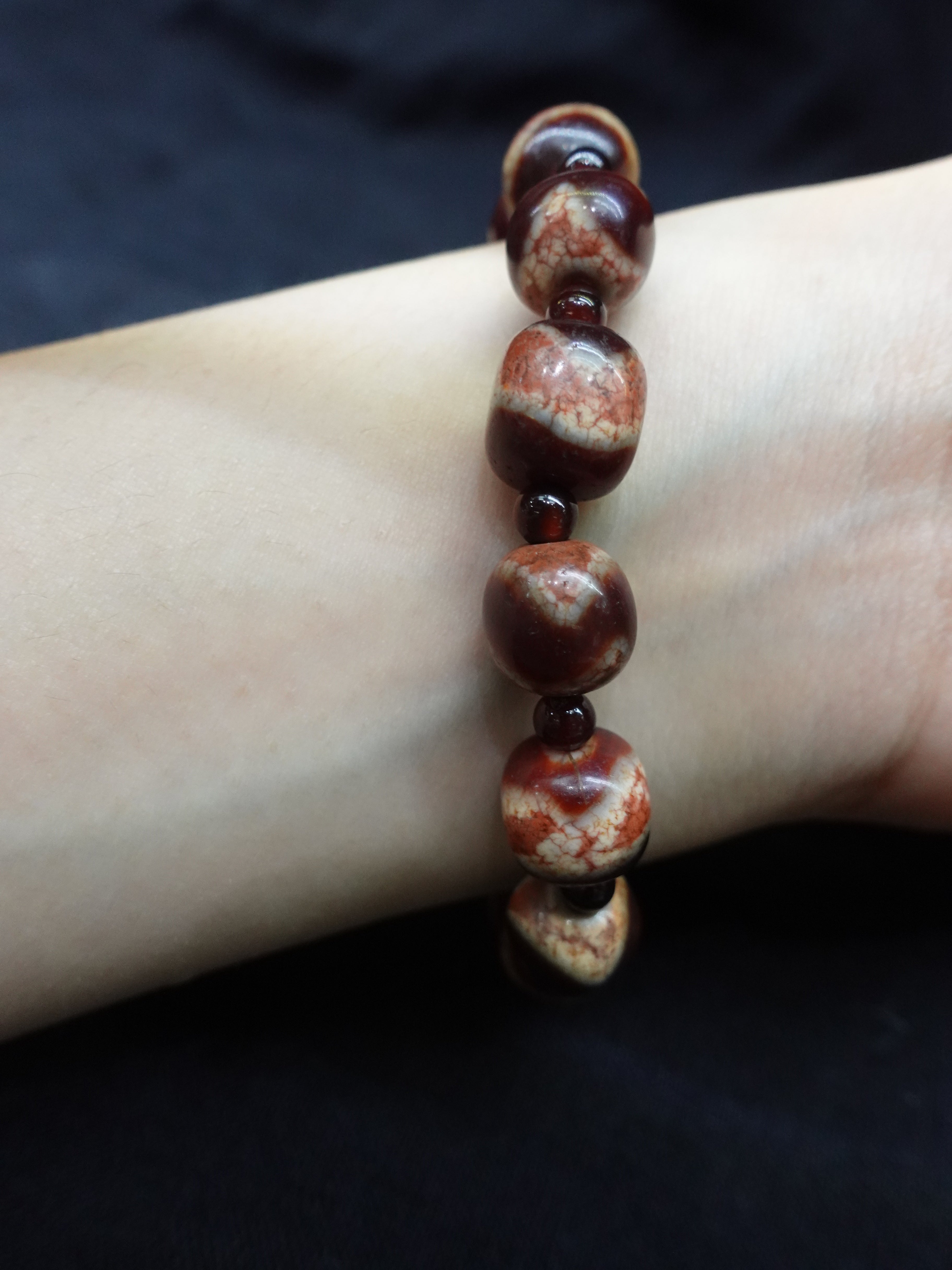 Tiger Tooth Bead Flat Bead Bracelet