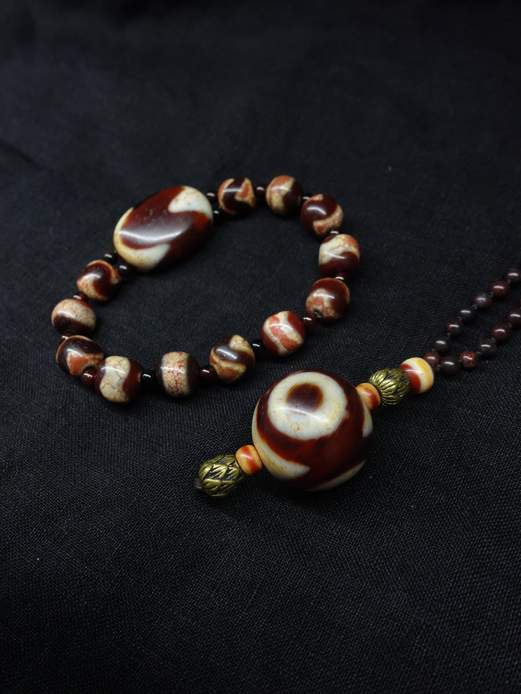 Aka(Tulku Lama)  Dzi bead Necklace
