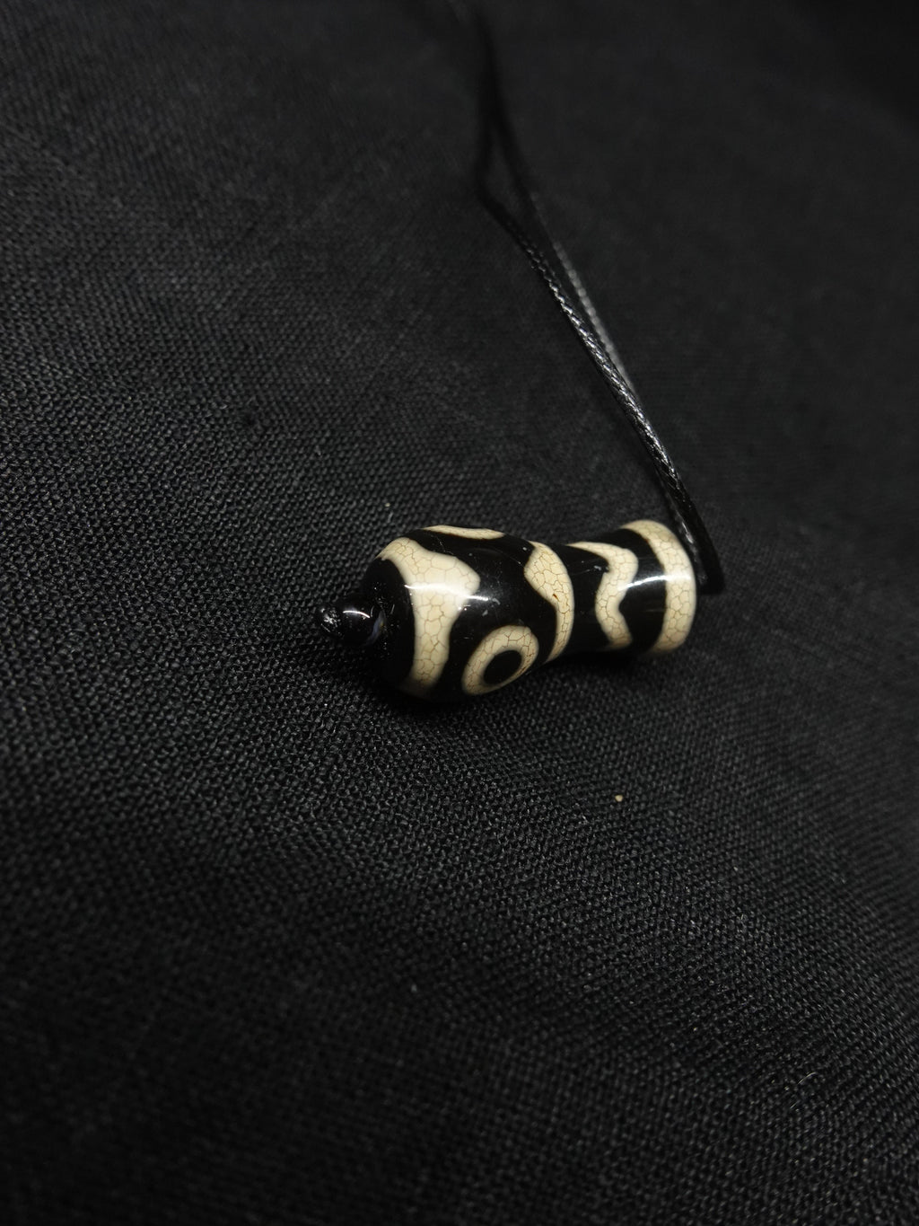 Water Wave Tiger Tooth Pattern Dzi bead Combined Treasure Bottle Necklace for healthy and wealthy