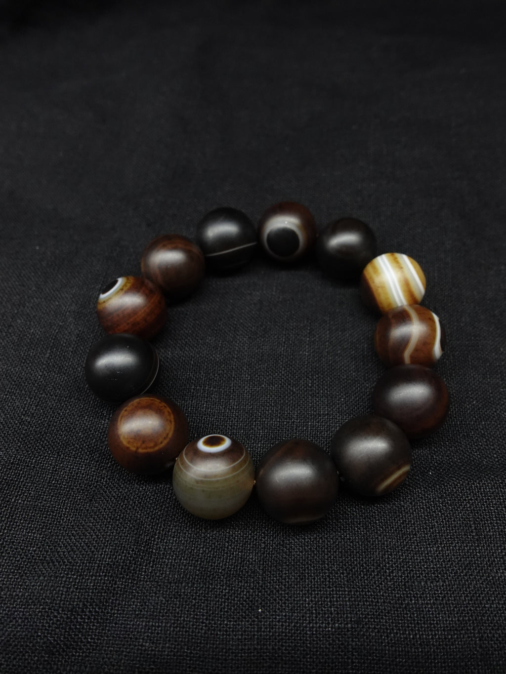 Sacred Eye Dzi bead bracelet