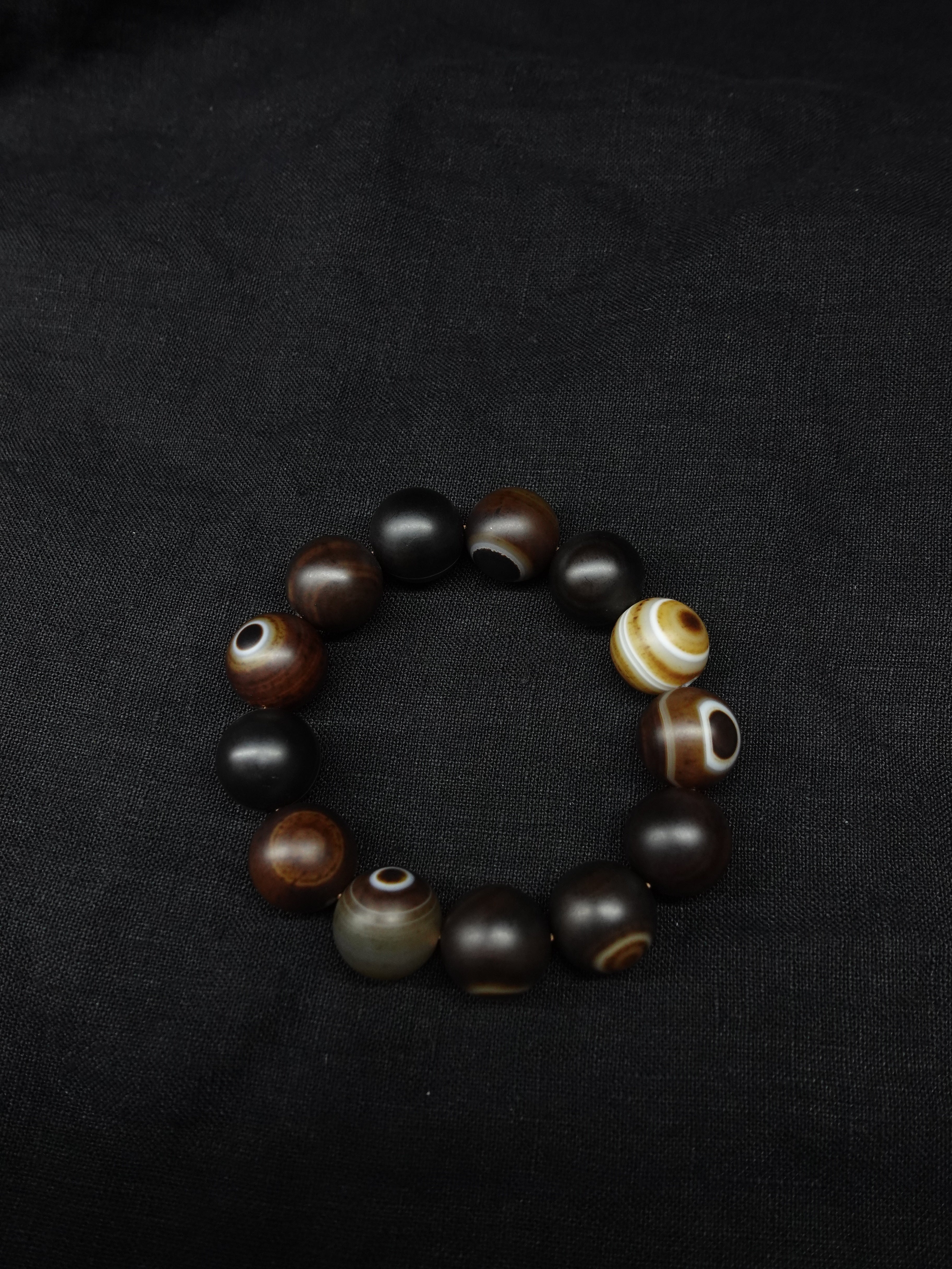 Sacred Eye Dzi bead bracelet