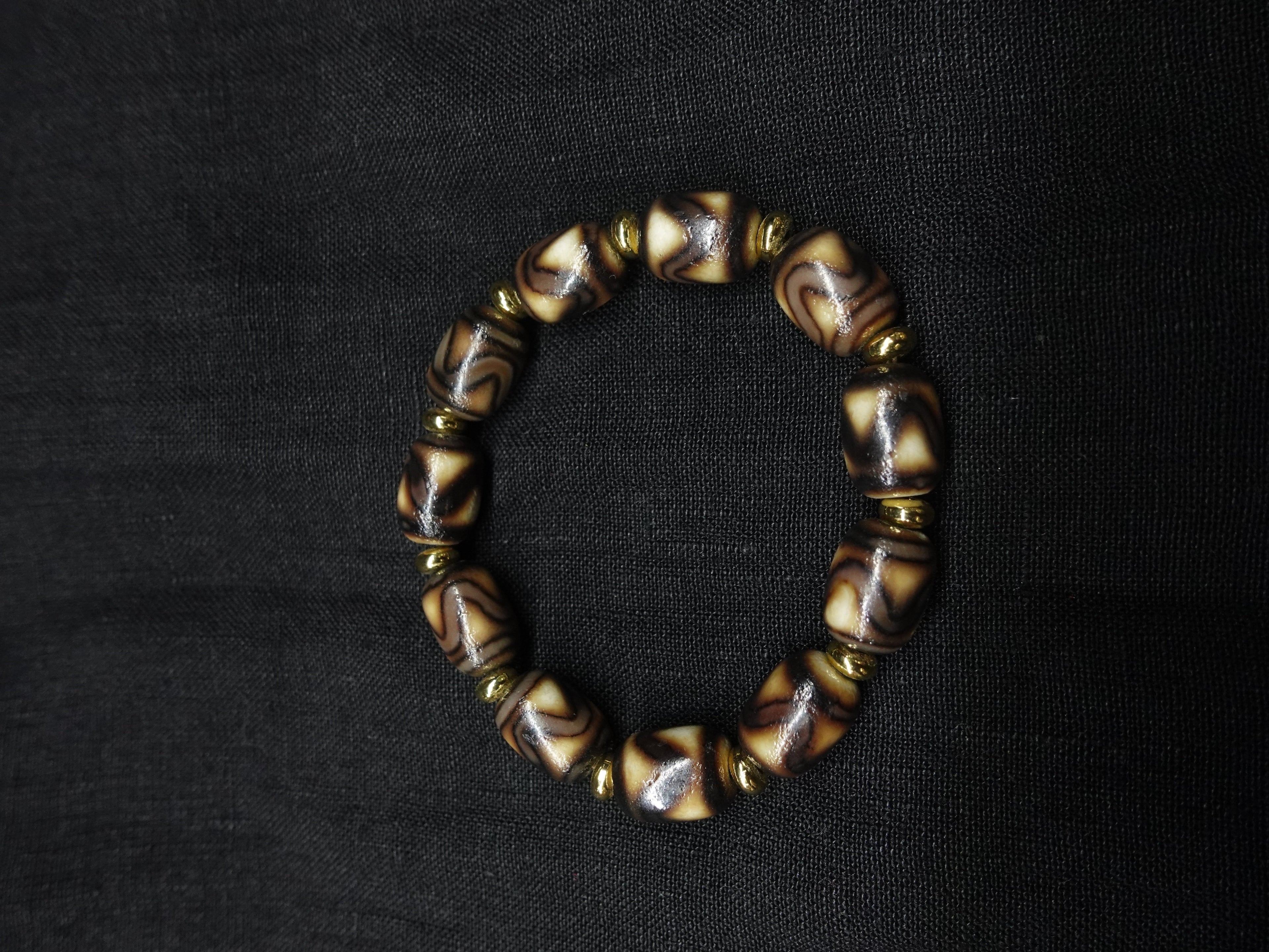 Tiger's Eye Dzi Bead Bracelet for health