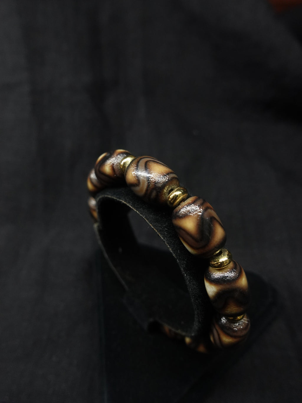 Tiger's Eye Dzi Bead Bracelet for health