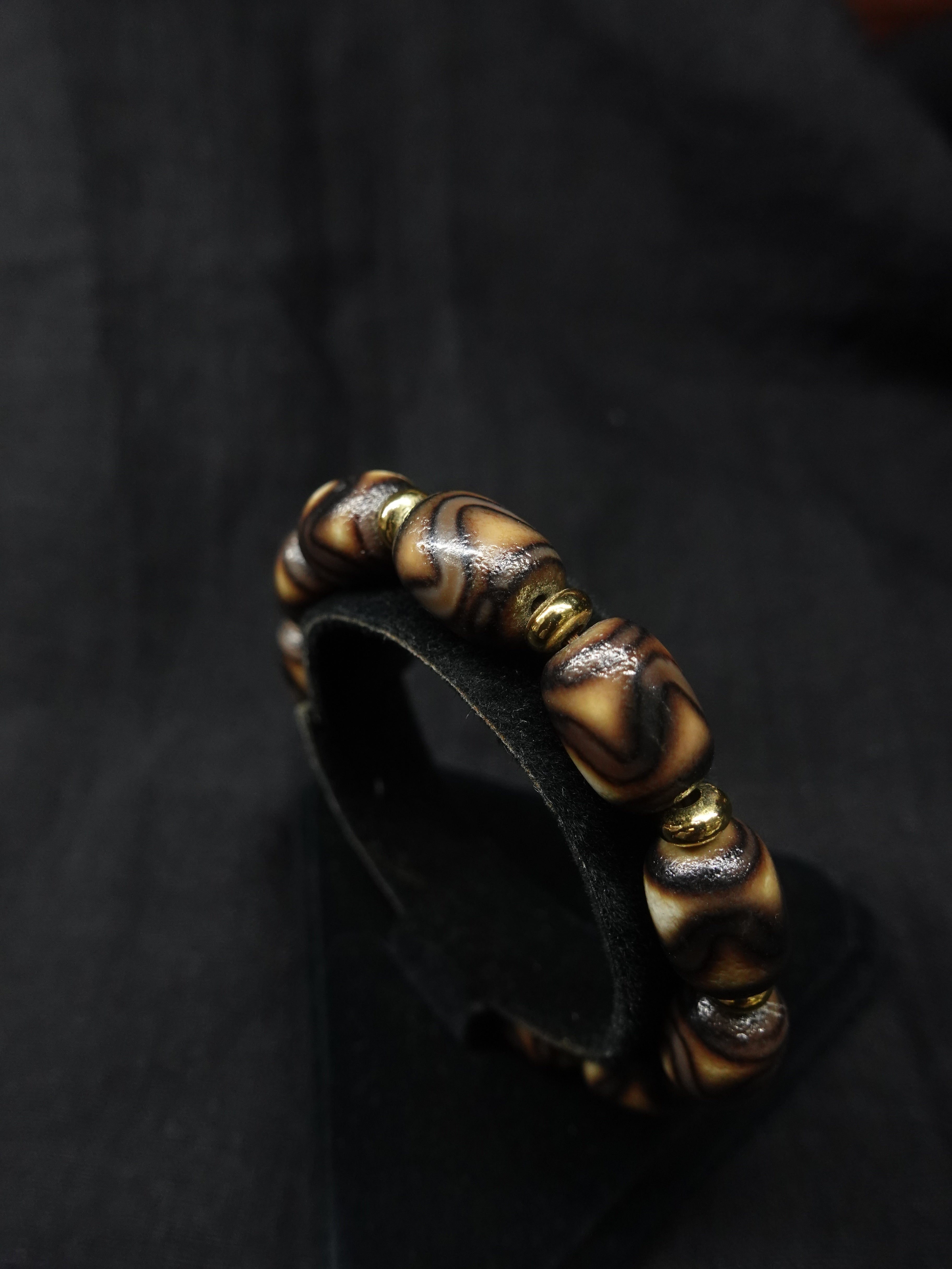 Tiger's Eye Dzi Bead Bracelet for health
