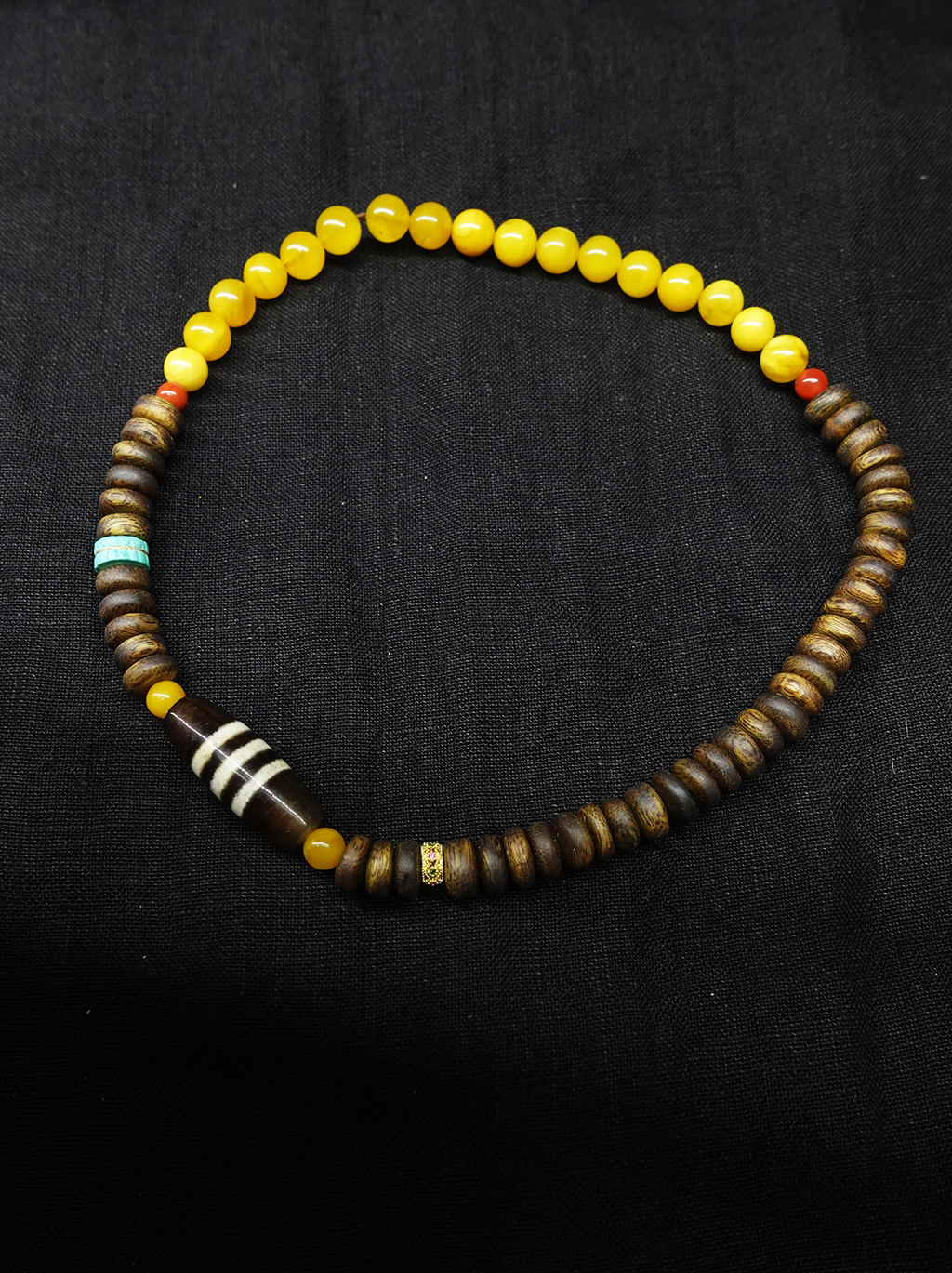 Amber and Agarwood Bracelet