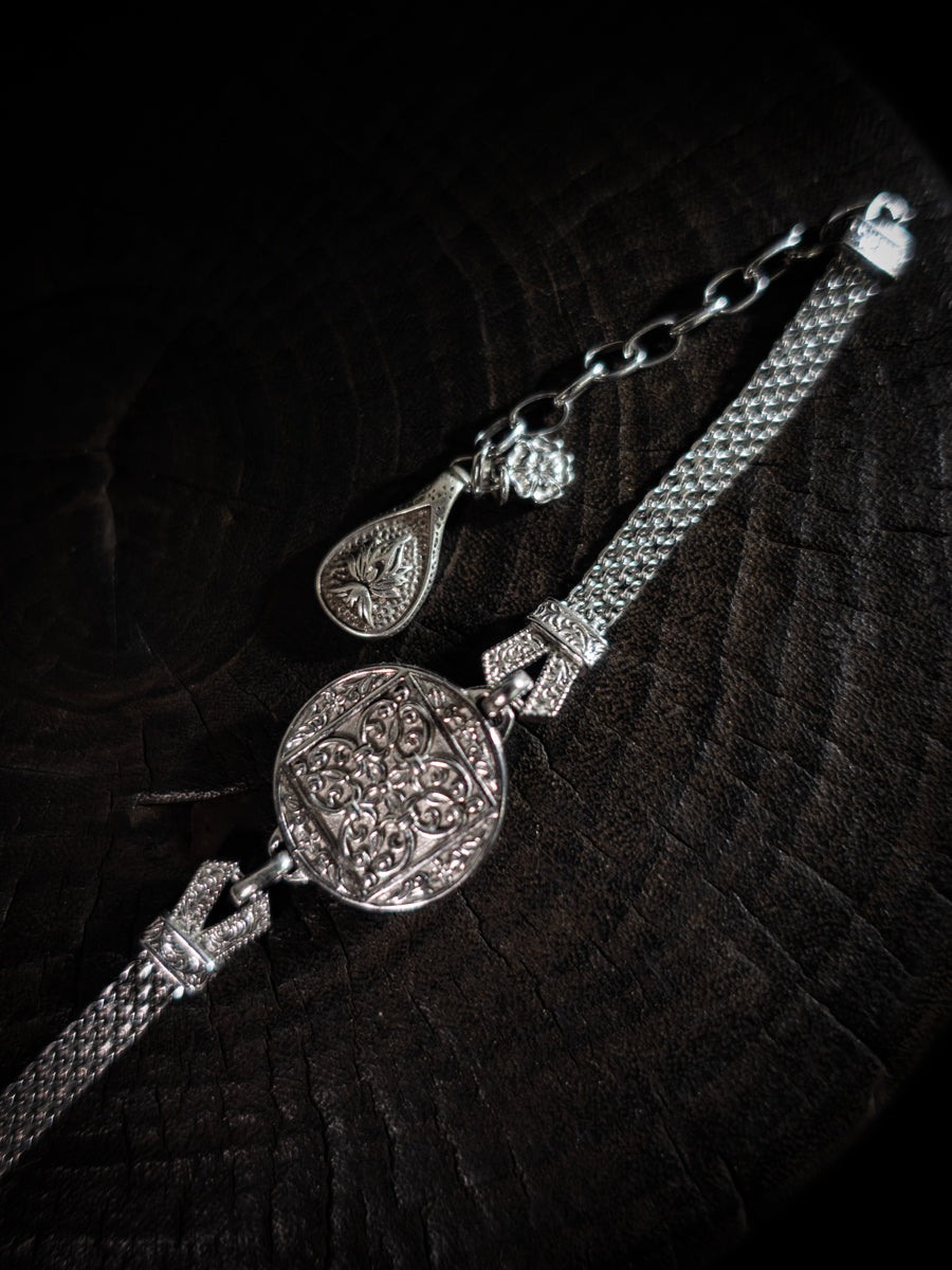 Himalayan female goddess of wealth Zakirum bracelet for prosperity