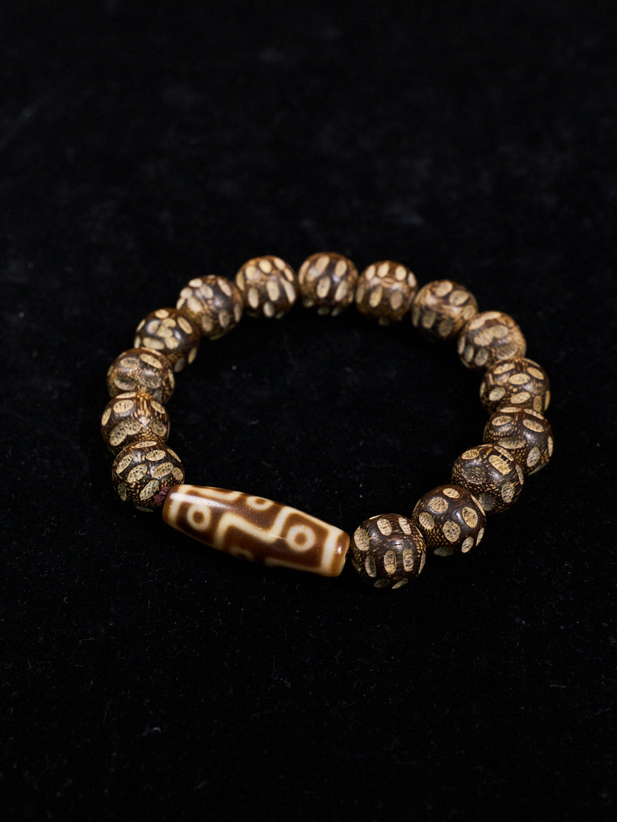 Rare Vintage Nine-Eye Dzi Totem Agarwood Healing Tibetan Bracelet