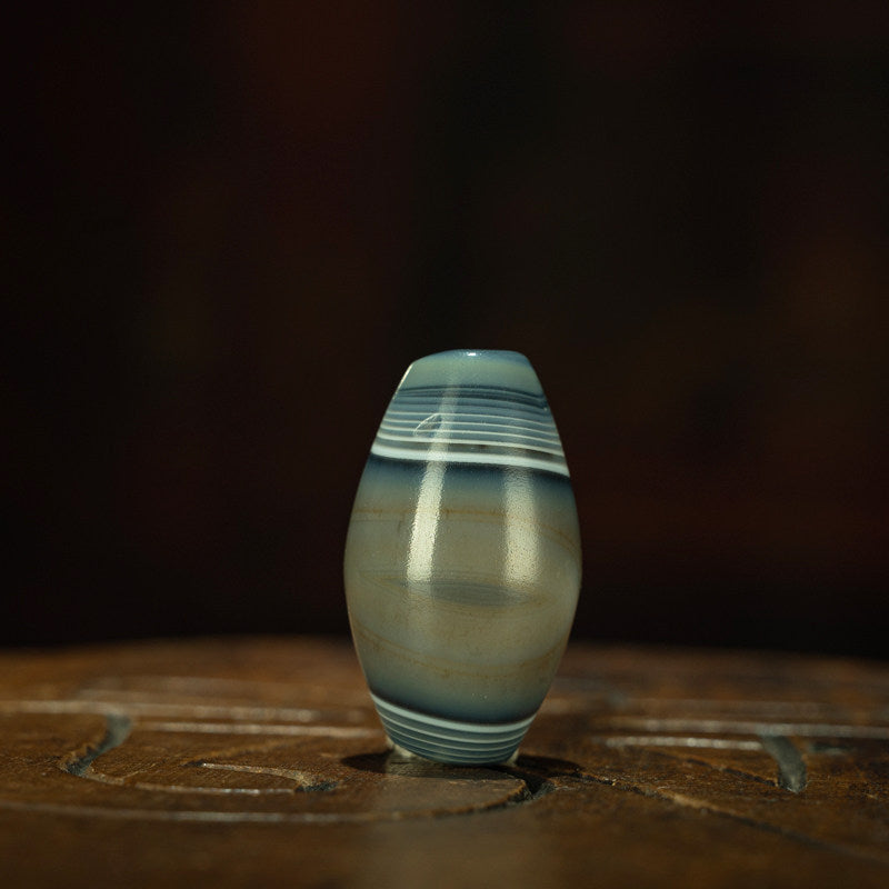 Tibetan Darlo-Form Blue-Soaked Buddha-Eye Qiong Banded Agate Antique Bead – Specimen Grade, Rare Oval Form