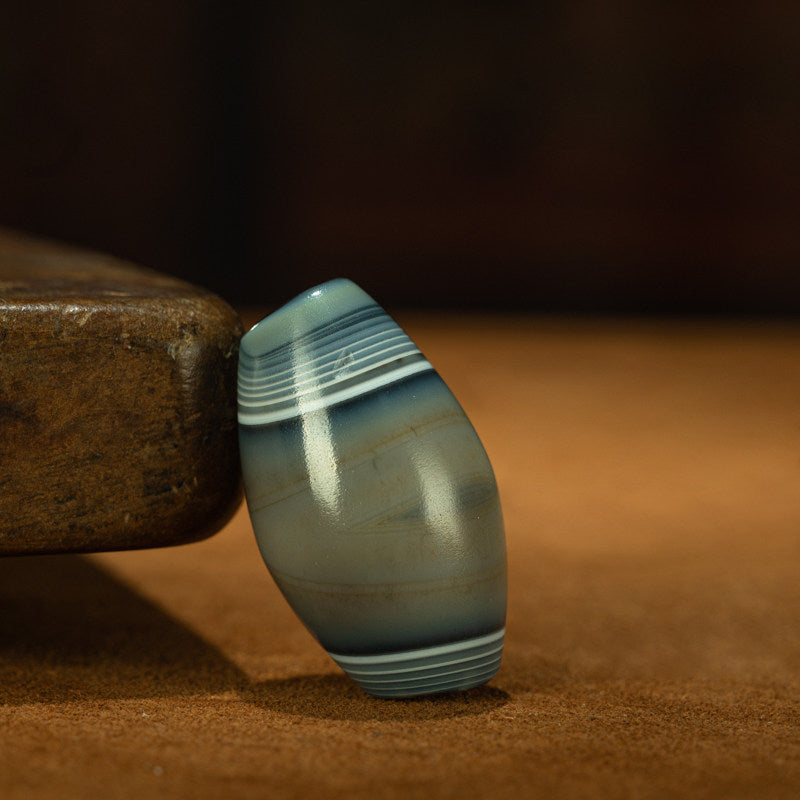 Tibetan Darlo-Form Blue-Soaked Buddha-Eye Qiong Banded Agate Antique Bead – Specimen Grade, Rare Oval Form