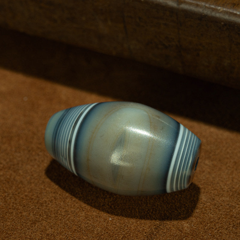 Tibetan Darlo-Form Blue-Soaked Buddha-Eye Qiong Banded Agate Antique Bead – Specimen Grade, Rare Oval Form