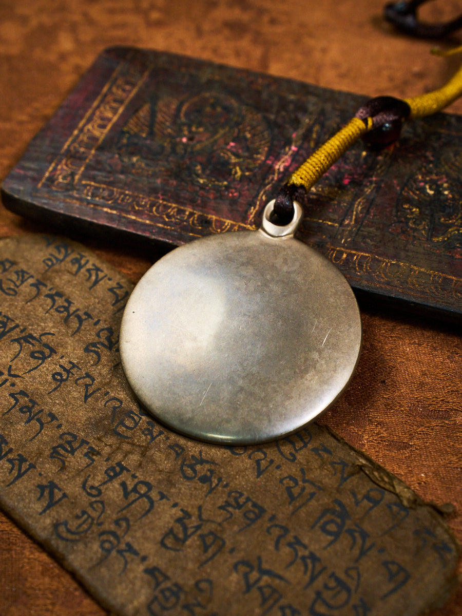 Eight Trigrams Mandala Thokcha Agate Tibetan Cotton Cord Pendant