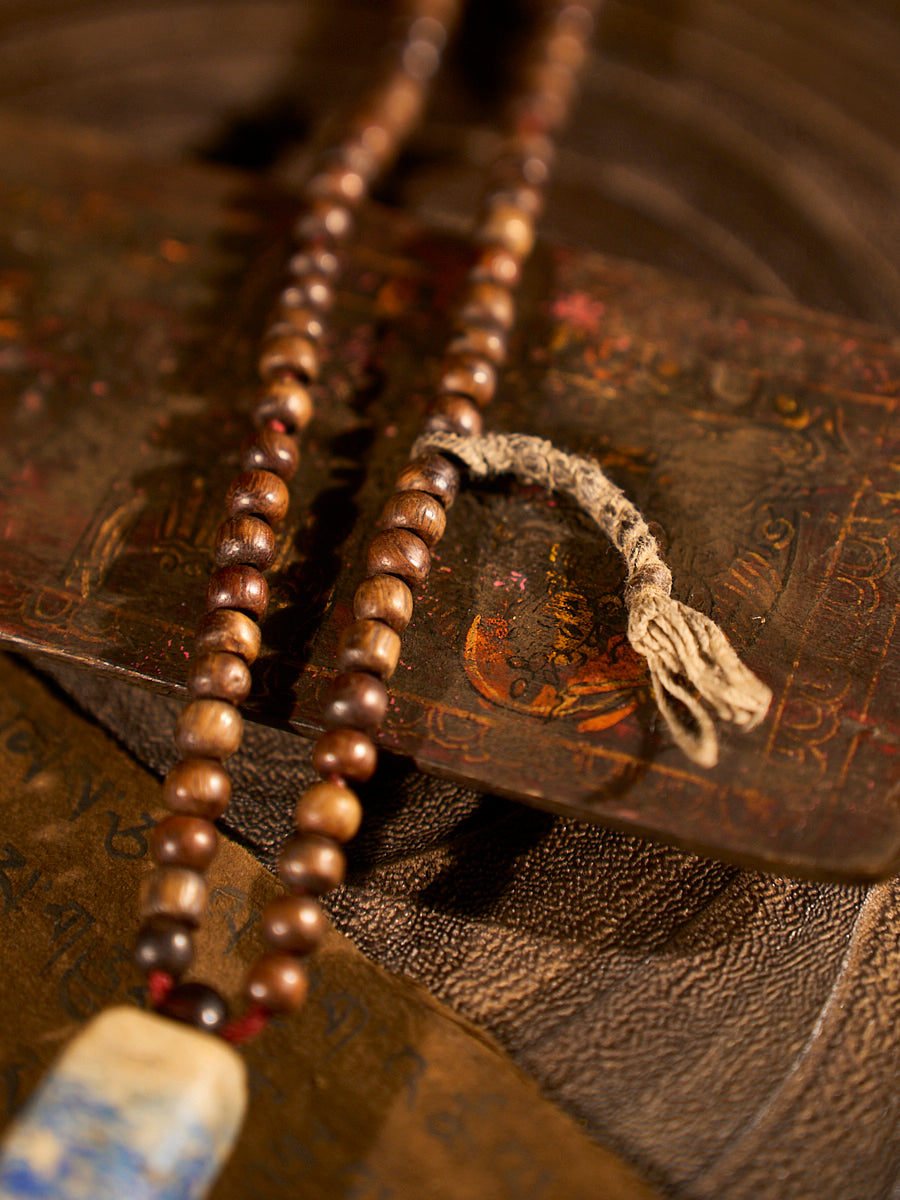 Temple Serenity Old Sandalwood Lapis Lazuli Bracelet