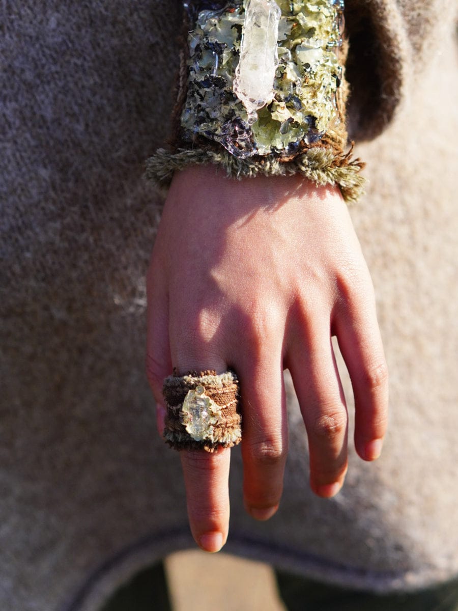 Nature's Embrace Healing Clear Quartz Woven Ring