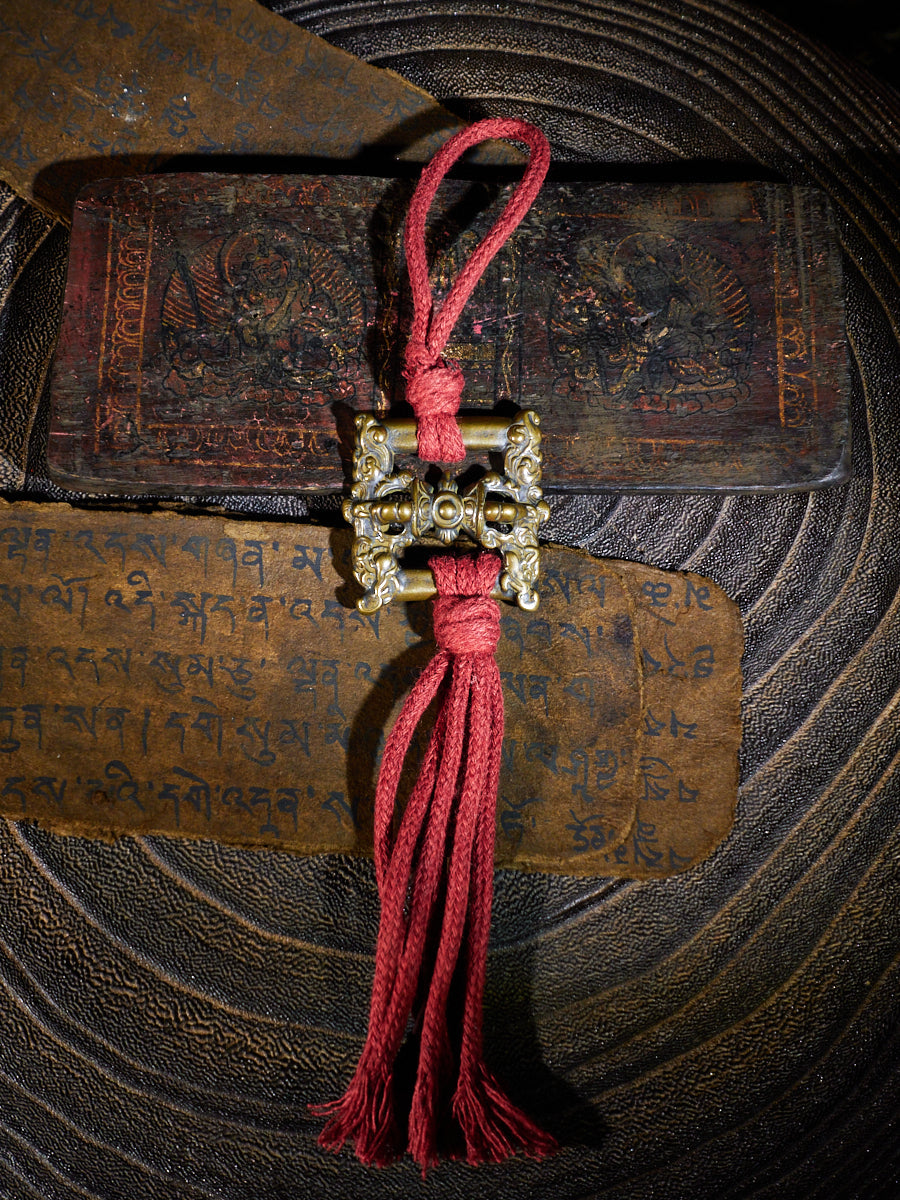 Tibetan Thokcha Vajra Scripture Holder Amulet
