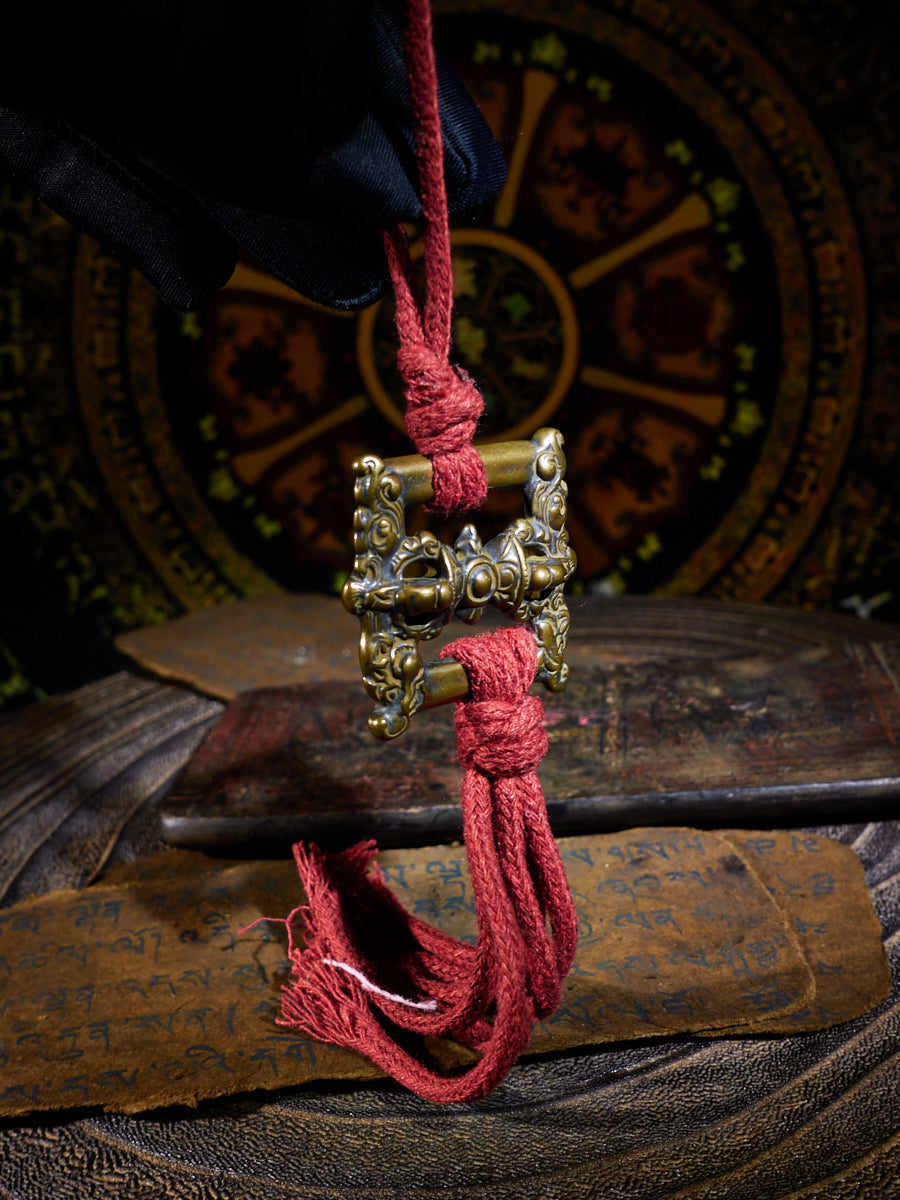 Tibetan Thokcha Vajra Scripture Holder Amulet