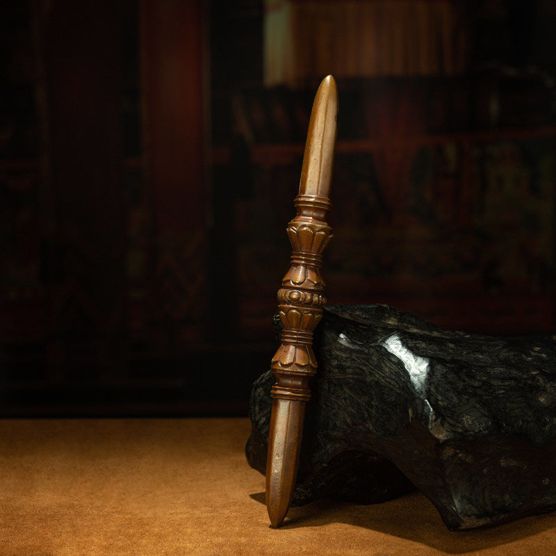 Rare Tibetan Single-Prong Vajra Pestle in Red Lima Copper – Antique Esoteric Ritual Instrument