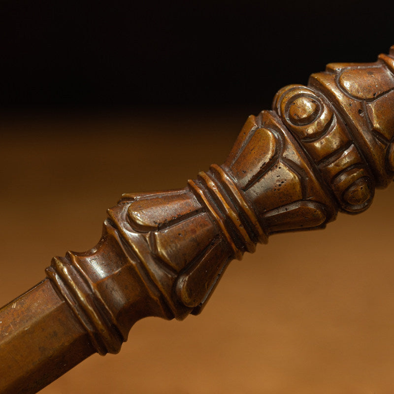 Rare Tibetan Single-Prong Vajra Pestle in Red Lima Copper – Antique Esoteric Ritual Instrument